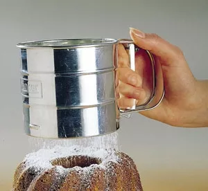 Tamis à farine mécanique