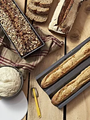 Box Homemadebread Baguette & Pain De Buyer