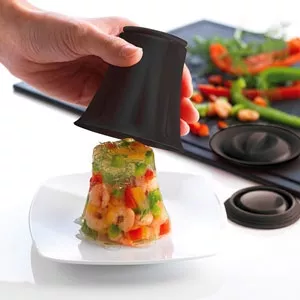 Cannelés renversants MASTRAD