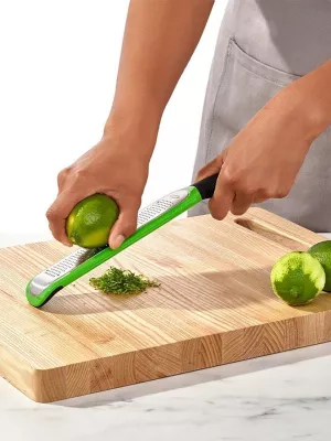 Râpe Zesteur Etched Oxo