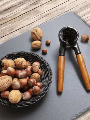 Casse noix Westmark poignées bois