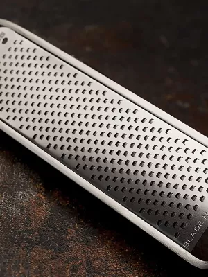 Râpe Zesteur Master poignée bois Microplane