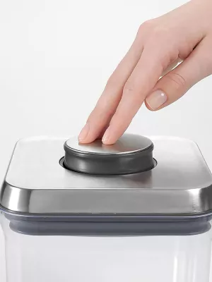 Boîte Pop Steel 1 L couvercle inox Oxo