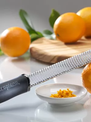 Ensemble Mandoline et râpe zesteur Gourmet Microplane